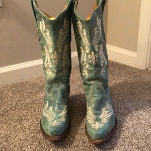 Turquoise Embroidered CORRAL Boots Size 9